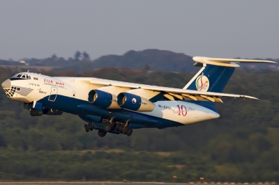 Грузовой самолет Ил-76ТД-90 (борт № 4К-AZ101) а/к Silk Way